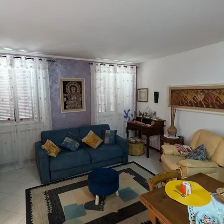 A Apartament *